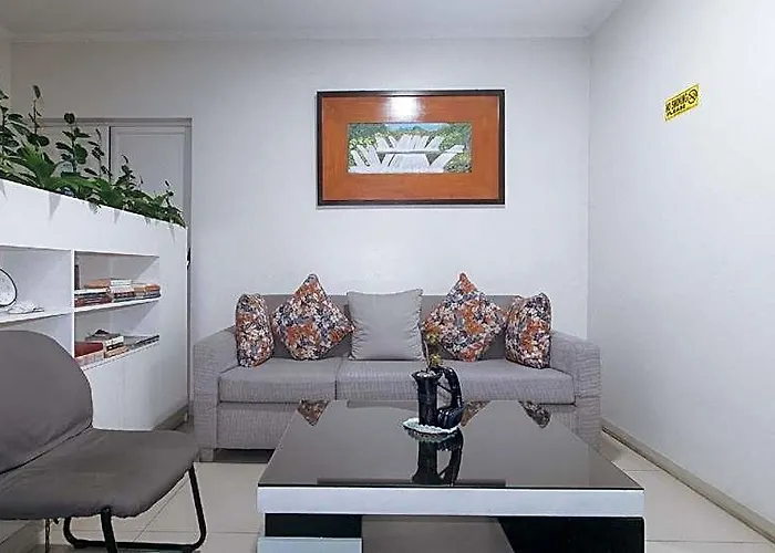 Hotel Urbanview @ Evangelista Street Makati
