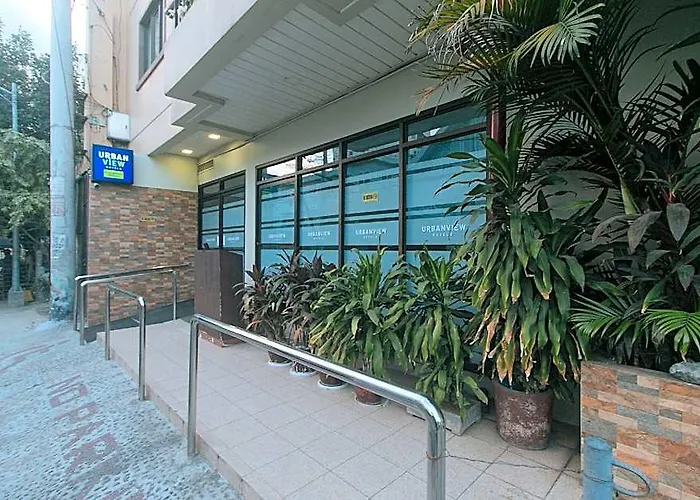 Urbanview @ Evangelista Street Makati Hotel
