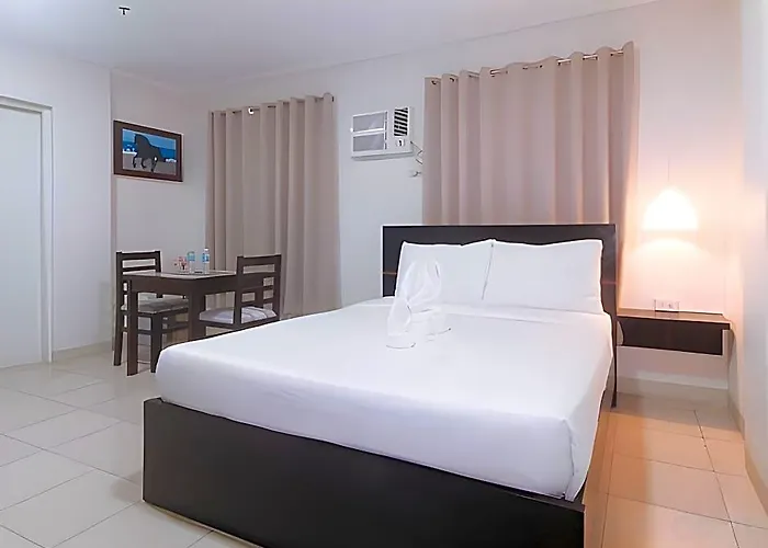 Urbanview @ Evangelista Street Makati Hotel